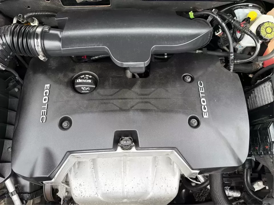2016 Chevrolet Malibu Limited LTZ (1G11E5SA0GU) with an 2.5L I-4 gasoline direct injection engine, 6A transmission, located at 1184 Kauffman Ave, Fairborn, OH, 45324, (937) 908-9800, 39.807072, -84.030914 - Need a comfortable, fuel-friendly sedan for the daily commute from Fairborn to Wright-Patterson AFB, quick errands near The Greene, or a weekend road trip down I-675 and I-70? This 2016 Chevrolet Malibu Limited LTZ blends a refined ride with upscale features, making it a smart pick for busy professi - Photo#11