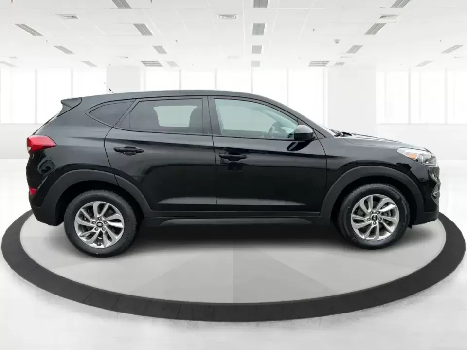 2018 Hyundai Tucson SE (KM8J2CA41JU) with an Nu 2L I-4 gasoline direct injection engine, 6A transmission, located at 4508 South Dixie Dr, Moraine, OH, 45439, (937) 908-9800, 39.689976, -84.218452 - Pack up the kids for a day at Carillon Historical Park, load camping gear for a weekend at Germantown MetroPark, or settle into a comfortable long commute down I-75-this 2018 Hyundai Tucson SE is the kind of compact SUV that fits real life in the Miami Valley. With its versatile SUV body style, conf - Photo#1
