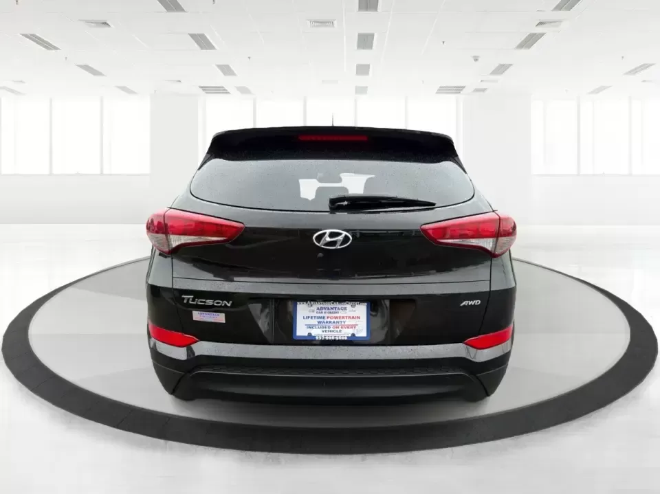 2018 Hyundai Tucson SE (KM8J2CA41JU) with an Nu 2L I-4 gasoline direct injection engine, 6A transmission, located at 4508 South Dixie Dr, Moraine, OH, 45439, (937) 908-9800, 39.689976, -84.218452 - Pack up the kids for a day at Carillon Historical Park, load camping gear for a weekend at Germantown MetroPark, or settle into a comfortable long commute down I-75-this 2018 Hyundai Tucson SE is the kind of compact SUV that fits real life in the Miami Valley. With its versatile SUV body style, conf - Photo#3