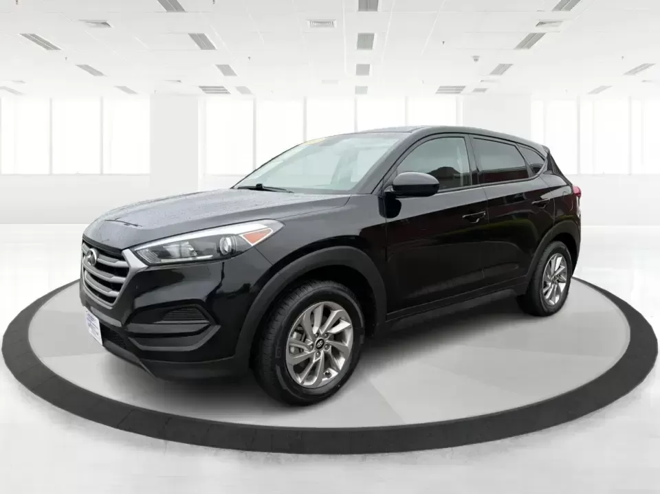 2018 Hyundai Tucson SE (KM8J2CA41JU) with an Nu 2L I-4 gasoline direct injection engine, 6A transmission, located at 4508 South Dixie Dr, Moraine, OH, 45439, (937) 908-9800, 39.689976, -84.218452 - Pack up the kids for a day at Carillon Historical Park, load camping gear for a weekend at Germantown MetroPark, or settle into a comfortable long commute down I-75-this 2018 Hyundai Tucson SE is the kind of compact SUV that fits real life in the Miami Valley. With its versatile SUV body style, conf - Photo#8