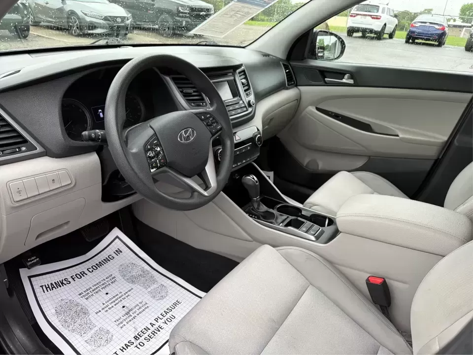 2018 Hyundai Tucson SE (KM8J2CA41JU) with an Nu 2L I-4 gasoline direct injection engine, 6A transmission, located at 4508 South Dixie Dr, Moraine, OH, 45439, (937) 908-9800, 39.689976, -84.218452 - Pack up the kids for a day at Carillon Historical Park, load camping gear for a weekend at Germantown MetroPark, or settle into a comfortable long commute down I-75-this 2018 Hyundai Tucson SE is the kind of compact SUV that fits real life in the Miami Valley. With its versatile SUV body style, conf - Photo#9