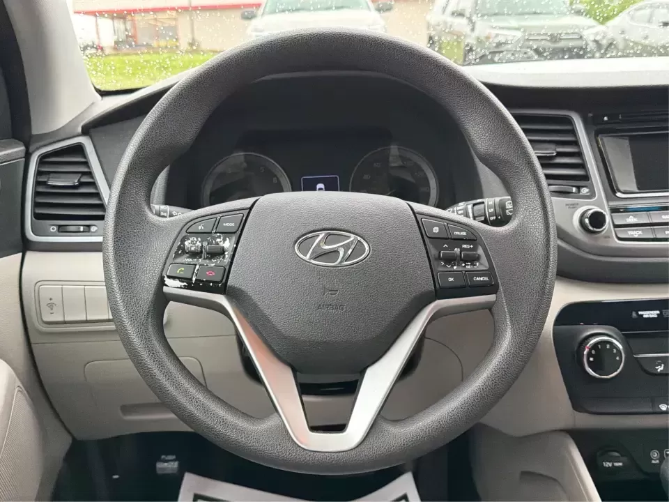 2018 Hyundai Tucson SE (KM8J2CA41JU) with an Nu 2L I-4 gasoline direct injection engine, 6A transmission, located at 4508 South Dixie Dr, Moraine, OH, 45439, (937) 908-9800, 39.689976, -84.218452 - Pack up the kids for a day at Carillon Historical Park, load camping gear for a weekend at Germantown MetroPark, or settle into a comfortable long commute down I-75-this 2018 Hyundai Tucson SE is the kind of compact SUV that fits real life in the Miami Valley. With its versatile SUV body style, conf - Photo#16