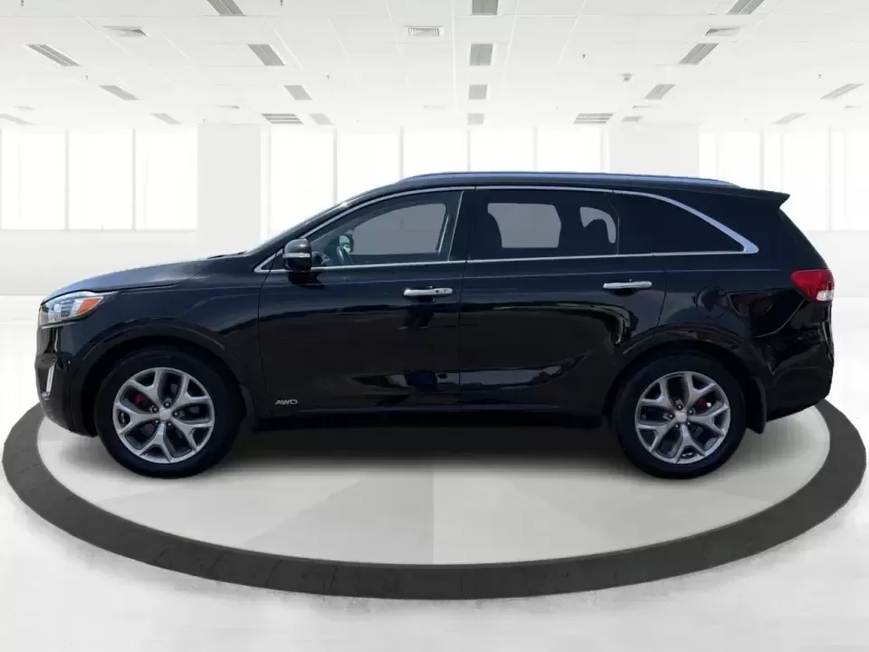 2016 Kia Sorento SX V6 AWD (5XYPKDA57GG) with an 3.3L V6 DOHC 24V engine, 6-Speed Automatic transmission, located at 1951 S Dayton Lakeview Rd., New Carlisle, OH, 45344, (937) 908-9800, 39.890999, -84.050255 - Pack up the kids, load the cooler, and point the nose toward a weekend at Buck Creek State Park or a day trip through the Miami Valley-this 2016 Kia Sorento SX V6 is the kind of SUV that fits real life in New Carlisle. With three-row flexibility, confident all-weather capability, and comfort feature - Photo#5
