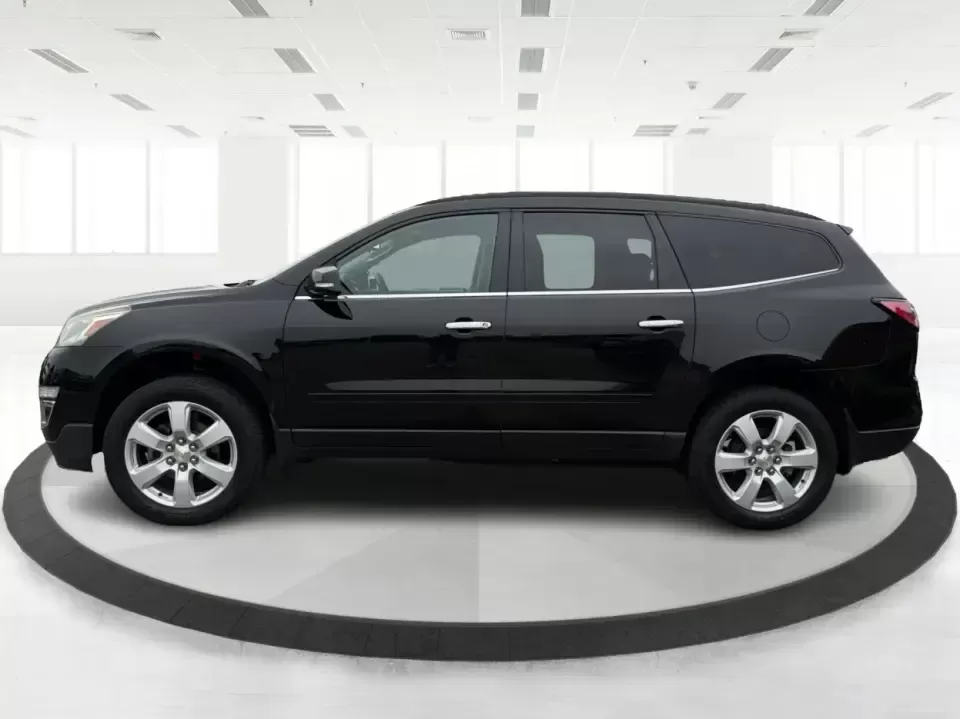 2016 Chevrolet Traverse 1LT (1GNKRGKD1GJ) with an 3.6L V-6 gasoline direct injection engine, 6A transmission, located at 8750 N County Rd 25A, Piqua, OH, 45356, (937) 908-9800, 40.164391, -84.232513 - Load up the kids, the cooler, and the weekend plans-this 2016 Chevrolet Traverse 1LT is the kind of family-ready SUV that makes school runs, long commutes, and Ohio road trips feel simpler. With three-row flexibility, a confident 3.6L V6, and everyday comfort features, it's a smart pick for growing - Photo#5