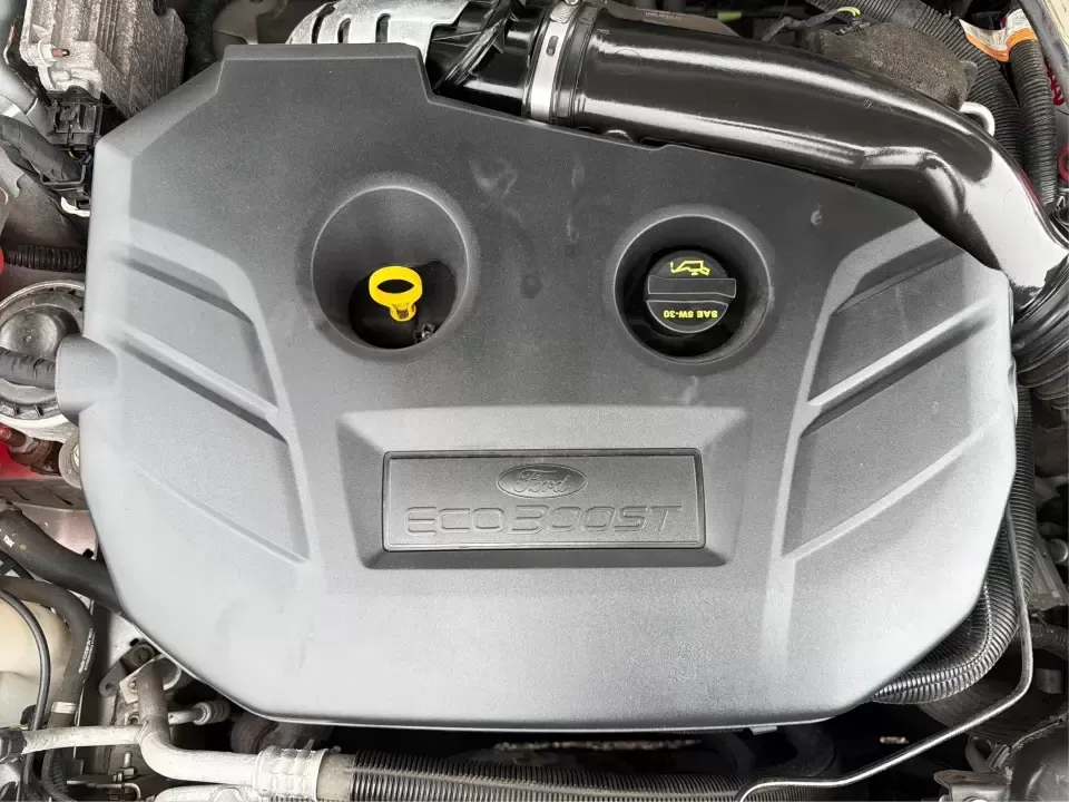 2014 Ford Fusion SE (3FA6P0H90ER) with an 2.0L L4 DOHC 16V engine, located at 1951 S Dayton Lakeview Rd., New Carlisle, OH, 45344, (937) 908-9800, 39.890999, -84.050255 - Need a smart, comfortable sedan for the daily drive from New Carlisle to Dayton, Wright-Patterson AFB, or Springfield-plus something that's still enjoyable for weekend trips to Buck Creek or an evening out near The Greene? This 2014 Ford Fusion SE blends commuter-friendly efficiency with upscale fea - Photo#11