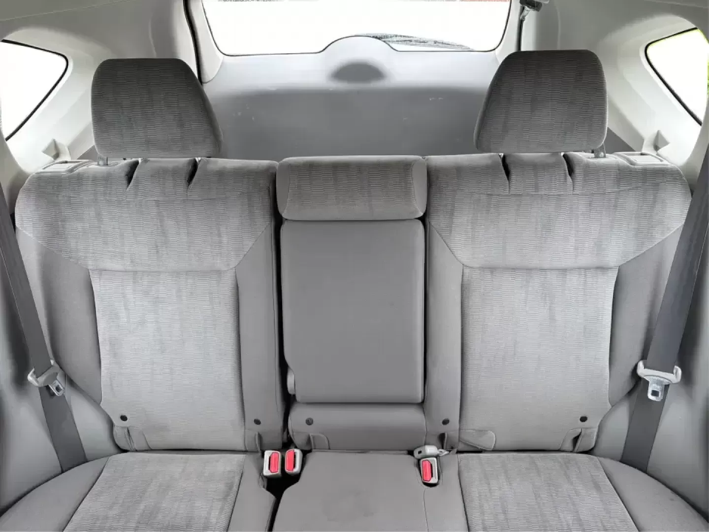 2014 Honda CR-V LX (2HKRM4H30EH) with an 2.4L I-4 DOHC engine, 5-Speed Automatic transmission, located at 401 Woodman Dr, Riverside, OH, 45431, (937) 908-9800, 39.760899, -84.123421 - Picture your next weekend: a quick run down Woodman Dr for errands, a family day at Riverscape MetroPark, or an easy I675 commute with room for groceries, strollers, and sports gear. This 2014 Honda CRV LX in Twilight Blue Metallic is the kind of practical SUV that fits real life in Riverside, Ohio- - Photo#13