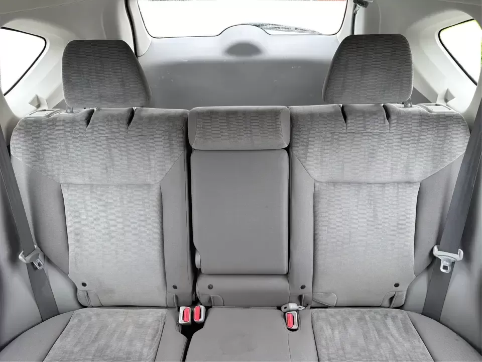 2014 Honda CR-V LX (2HKRM4H30EH) with an 2.4L I-4 DOHC engine, 5-Speed Automatic transmission, located at 401 Woodman Dr, Riverside, OH, 45431, (937) 908-9800, 39.760899, -84.123421 - Picture your next weekend: a quick run down Woodman Dr for errands, a family day at Riverscape MetroPark, or an easy I675 commute with room for groceries, strollers, and sports gear. This 2014 Honda CRV LX in Twilight Blue Metallic is the kind of practical SUV that fits real life in Riverside, Ohio- - Photo#13
