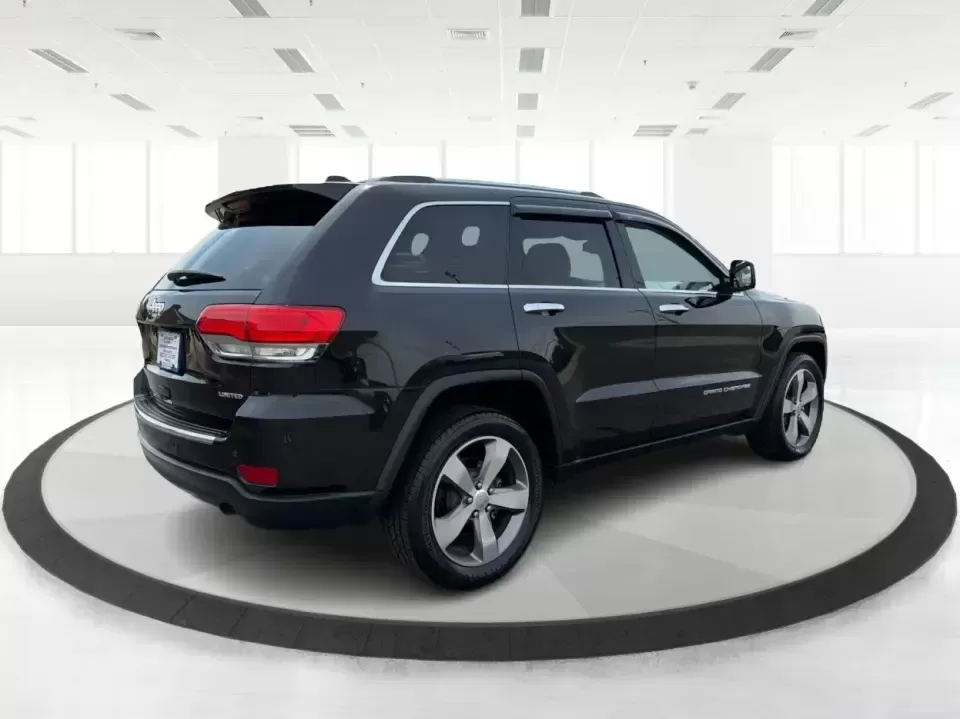 2015 Jeep Grand Cherokee Limited (1C4RJEBG4FC) with an 3.6L V6 DOHC 24V engine, 8-Speed Automatic transmission, located at 1230 East Main St, Xenia, OH, 45385, (937) 908-9800, 39.688026, -83.910172 - Picture your next weekend: loading up the family for a day at Carillon Historical Park, cruising down I675 with the A/C keeping everyone comfortable, then heading out toward Eastwood MetroPark with plenty of cargo space for chairs, coolers, and gear. This 2015 Jeep Grand Cherokee Limited is the kind - Photo#2
