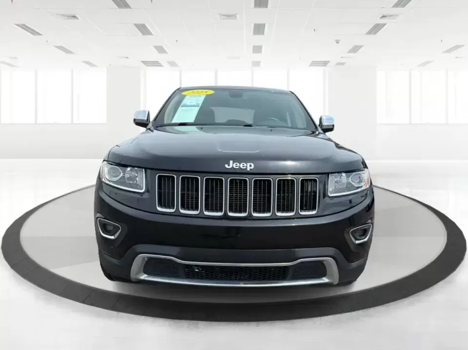 2015 Jeep Grand Cherokee Limited (1C4RJEBG4FC) with an 3.6L V6 DOHC 24V engine, 8-Speed Automatic transmission, located at 1230 East Main St, Xenia, OH, 45385, (937) 908-9800, 39.688026, -83.910172 - Picture your next weekend: loading up the family for a day at Carillon Historical Park, cruising down I675 with the A/C keeping everyone comfortable, then heading out toward Eastwood MetroPark with plenty of cargo space for chairs, coolers, and gear. This 2015 Jeep Grand Cherokee Limited is the kind - Photo#7