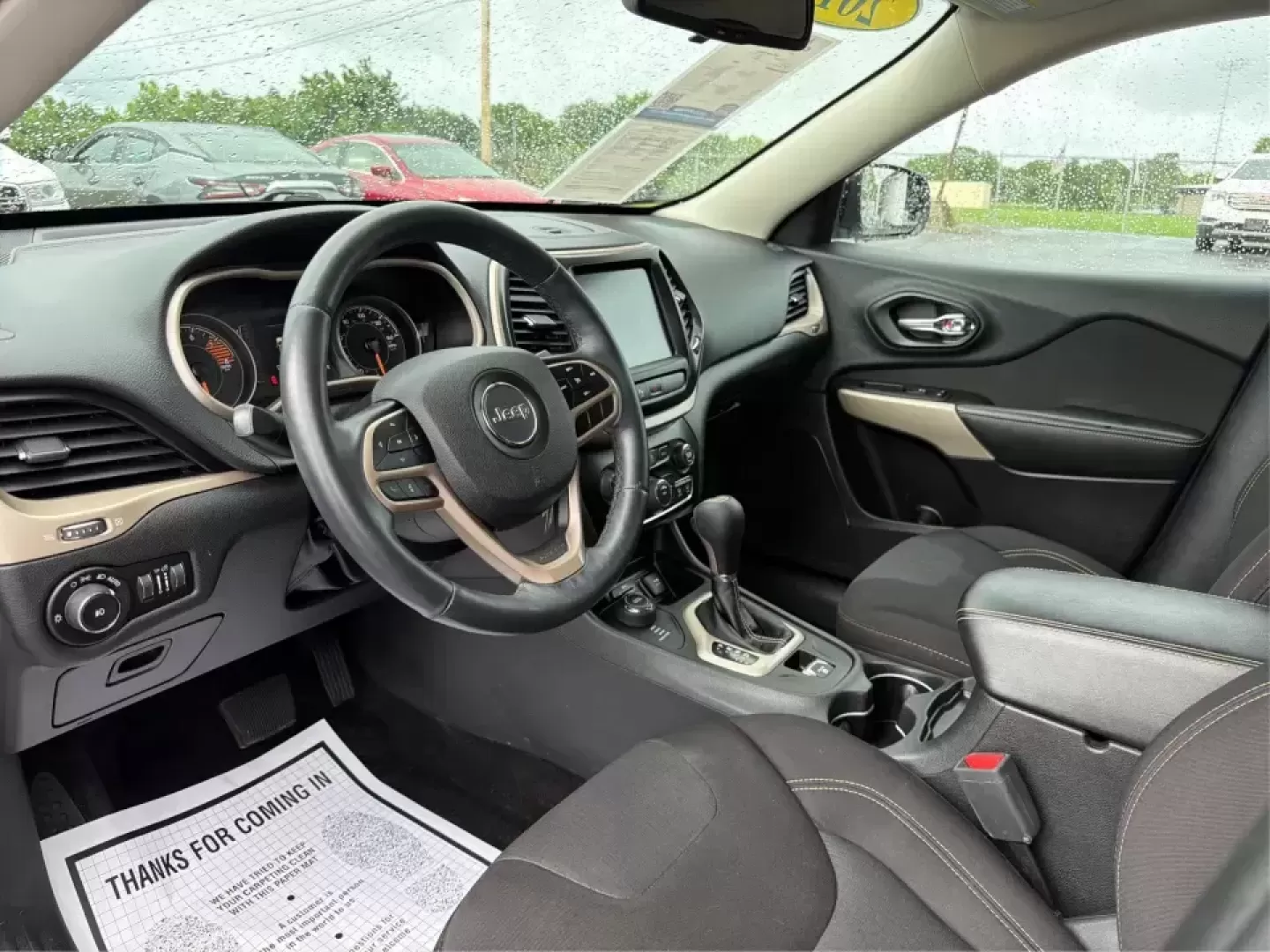2017 Jeep Cherokee Latitude 4x4 (1C4PJMCS5HW) with an 3.2L V6 DOHC 24V engine, 9A transmission, located at 1184 Kauffman Ave, Fairborn, OH, 45324, (937) 908-9800, 39.807072, -84.030914 - Weekend getaways to John Bryan State Park, snowy commutes to Wright-Patterson AFB, or everyday school-and-grocery runs around Fairborn-this 2017 Jeep Cherokee Latitude 4x4 is built for the kind of life that doesn't stop when the weather changes. With confident 4x4 capability, a comfortable cabin, an - Photo#9