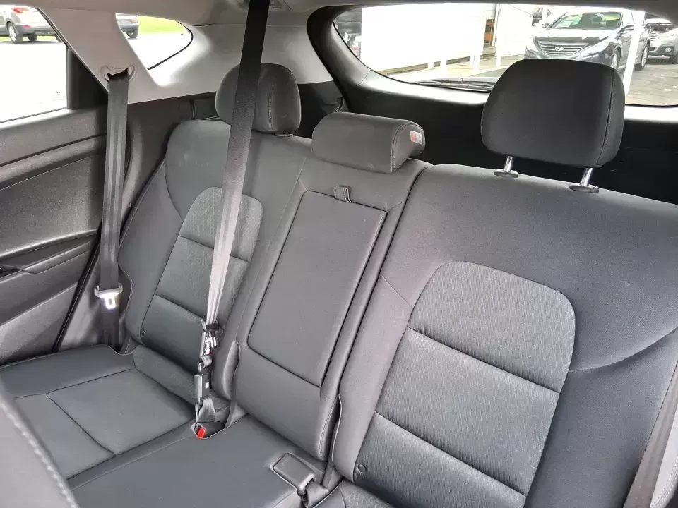 2018 Hyundai Tucson SEL (KM8J33A41JU) with an Nu 2L I-4 gasoline direct injection engine, 6A transmission, located at 880 E. National Road, Vandalia, OH, 45377, (937) 908-9800, 39.891918, -84.183594 - Picture your next week: an easy school drop-off, a smooth commute down US-35, and a weekend escape to Caesar Creek with enough room for coolers, strollers, or hiking gear. This 2018 Hyundai Tucson SEL is the kind of compact SUV that fits real life in Xenia-practical for growing families, comfortable - Photo#10