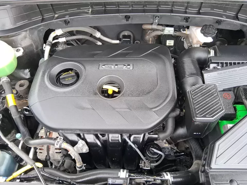 2018 Hyundai Tucson SEL (KM8J33A41JU) with an Nu 2L I-4 gasoline direct injection engine, 6A transmission, located at 880 E. National Road, Vandalia, OH, 45377, (937) 908-9800, 39.891918, -84.183594 - Picture your next week: an easy school drop-off, a smooth commute down US-35, and a weekend escape to Caesar Creek with enough room for coolers, strollers, or hiking gear. This 2018 Hyundai Tucson SEL is the kind of compact SUV that fits real life in Xenia-practical for growing families, comfortable - Photo#11