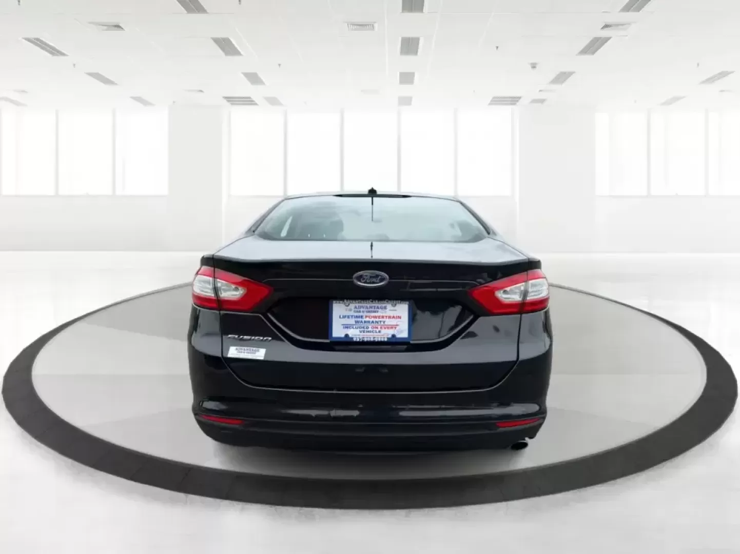 2014 Ford Fusion S (3FA6P0G78ER) with an Duratec 2.5L I-4 DOHC engine, located at 1230 East Main St, Xenia, OH, 45385, (937) 908-9800, 39.688026, -83.910172 - Are you on the hunt for a reliable sedan that fits seamlessly into your everyday life? Look no further than this stunning 2014 Ford Fusion S, available now at Advantage Car and Credit in Fairborn, OH. This vehicle is the perfect choice for budget-conscious buyers or families needing a dependable rid - Photo#3