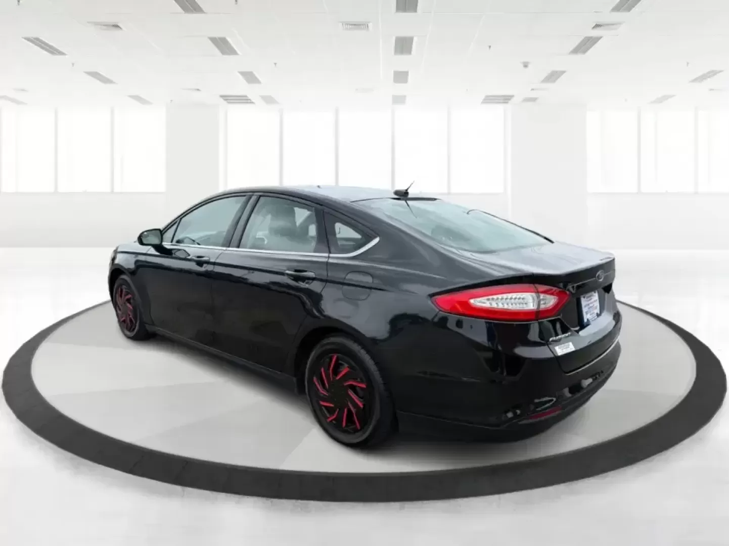 2014 Ford Fusion S (3FA6P0G78ER) with an Duratec 2.5L I-4 DOHC engine, located at 1230 East Main St, Xenia, OH, 45385, (937) 908-9800, 39.688026, -83.910172 - Are you on the hunt for a reliable sedan that fits seamlessly into your everyday life? Look no further than this stunning 2014 Ford Fusion S, available now at Advantage Car and Credit in Fairborn, OH. This vehicle is the perfect choice for budget-conscious buyers or families needing a dependable rid - Photo#4