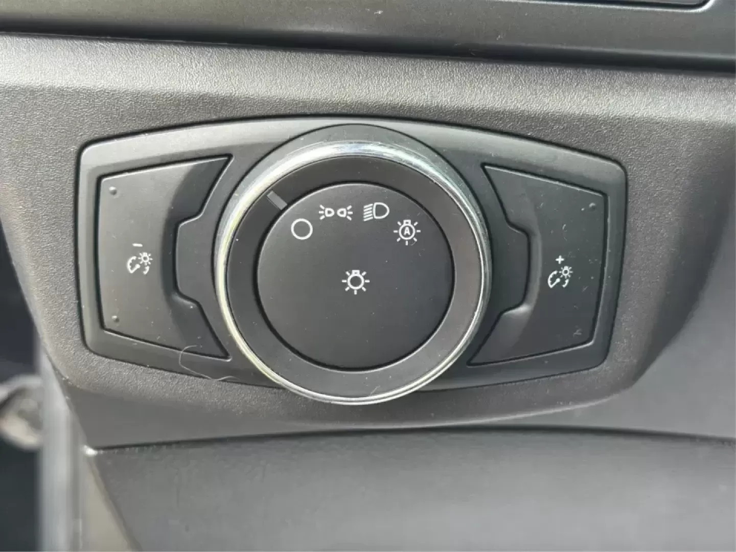 2014 Ford Fusion S (3FA6P0G78ER) with an Duratec 2.5L I-4 DOHC engine, located at 1230 East Main St, Xenia, OH, 45385, (937) 908-9800, 39.688026, -83.910172 - Are you on the hunt for a reliable sedan that fits seamlessly into your everyday life? Look no further than this stunning 2014 Ford Fusion S, available now at Advantage Car and Credit in Fairborn, OH. This vehicle is the perfect choice for budget-conscious buyers or families needing a dependable rid - Photo#17