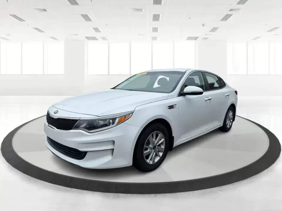 2016 Kia Optima LX (KNAGT4L36G5) with an Theta II 2.4L I-4 gasoline direct injection engine, 6A transmission, located at 401 Woodman Dr, Riverside, OH, 45431, (937) 908-9800, 39.760899, -84.123421 - Need a dependable sedan that can handle the weekday commute down I-675, quick school drop-offs near Mad River, and an easy weekend drive to Carillon Historical Park or a Dayton Dragons game? This 2016 Kia Optima LX in Snow White Pearl delivers the kind of practical comfort and modern tech that fits - Photo#8