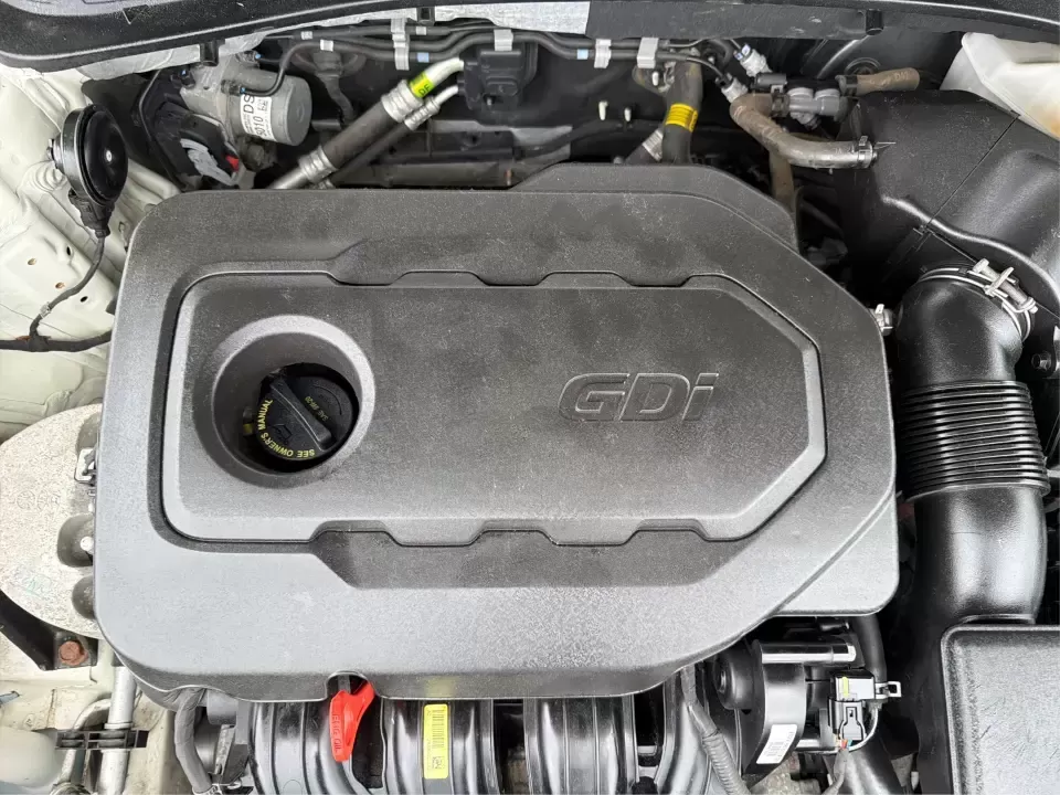 2016 Kia Optima LX (KNAGT4L36G5) with an Theta II 2.4L I-4 gasoline direct injection engine, 6A transmission, located at 401 Woodman Dr, Riverside, OH, 45431, (937) 908-9800, 39.760899, -84.123421 - Need a dependable sedan that can handle the weekday commute down I-675, quick school drop-offs near Mad River, and an easy weekend drive to Carillon Historical Park or a Dayton Dragons game? This 2016 Kia Optima LX in Snow White Pearl delivers the kind of practical comfort and modern tech that fits - Photo#11