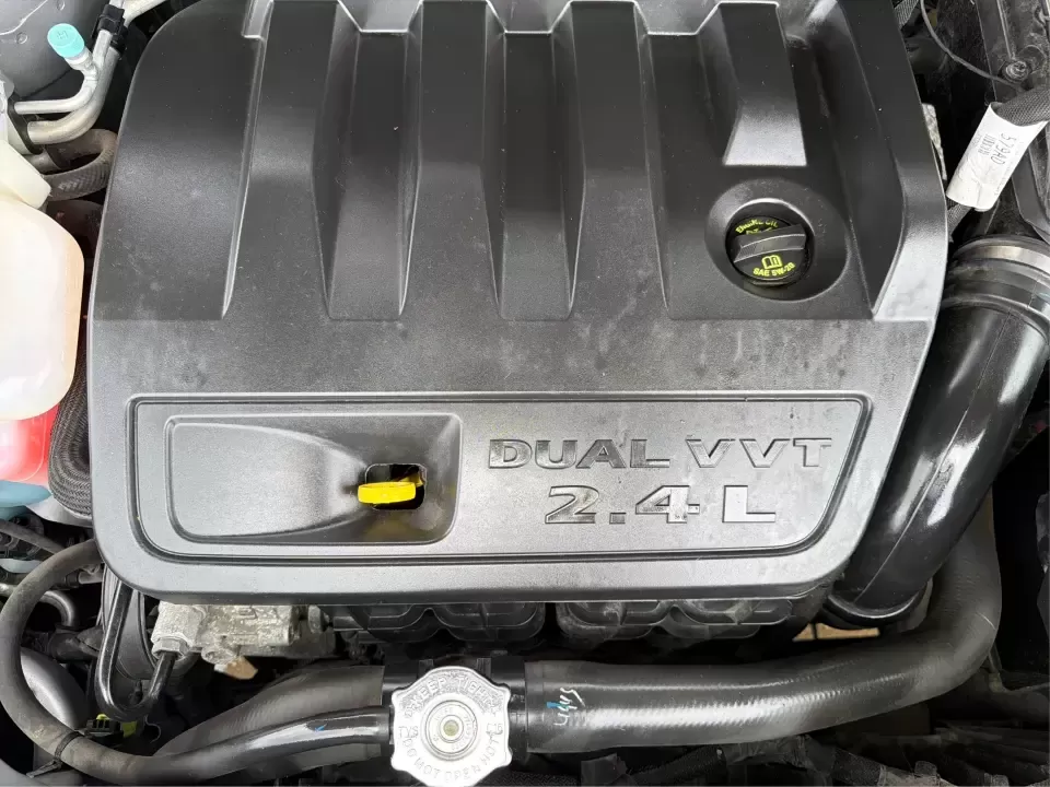 2017 Jeep Compass Latitude 4x4 (1C4NJDEB6HD) with an 2.4L I-4 DOHC engine, 6A transmission, located at 401 Woodman Dr, Riverside, OH, 45431, (937) 908-9800, 39.760899, -84.123421 - Weekday commute down Woodman Dr, weekend escapes to Eastwood MetroPark, and family errands around The Greene-this 2017 Jeep Compass Latitude 4x4 is built for the Riverside, Ohio lifestyle when you want SUV versatility without giving up everyday comfort. Finished in Billet Silver Metallic Clearcoat, - Photo#11