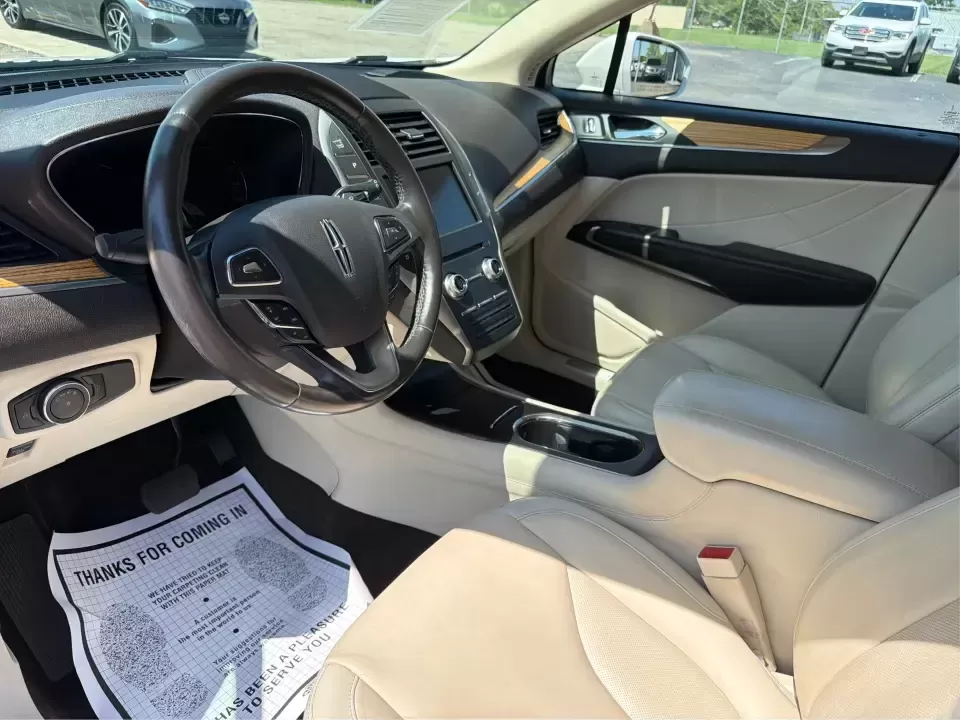 2015 Lincoln MKC Base (5LMTJ2AH4FU) with an 2.3L L4 DOHC 16V engine, 6-Speed Automatic transmission, located at 1230 East Main St, Xenia, OH, 45385, (937) 908-9800, 39.688026, -83.910172 - 2015 Lincoln MKC Base - Photo#9