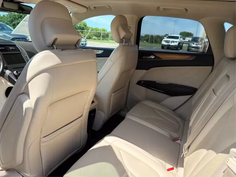 2015 Lincoln MKC Base (5LMTJ2AH4FU) with an 2.3L L4 DOHC 16V engine, 6-Speed Automatic transmission, located at 1230 East Main St, Xenia, OH, 45385, (937) 908-9800, 39.688026, -83.910172 - 2015 Lincoln MKC Base - Photo#10