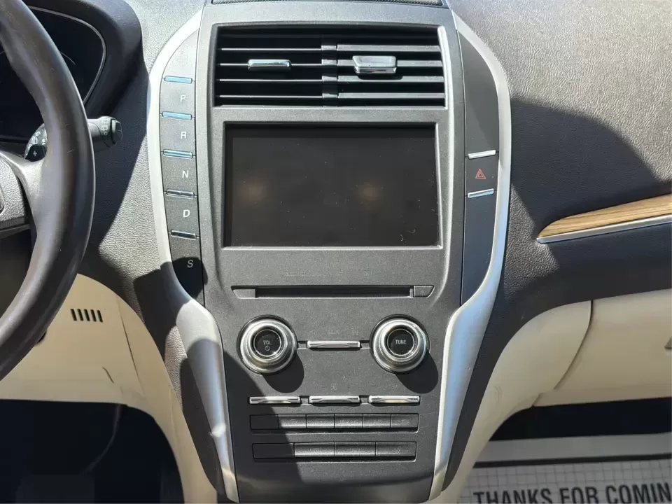 2015 Lincoln MKC Base (5LMTJ2AH4FU) with an 2.3L L4 DOHC 16V engine, 6-Speed Automatic transmission, located at 1230 East Main St, Xenia, OH, 45385, (937) 908-9800, 39.688026, -83.910172 - 2015 Lincoln MKC Base - Photo#12