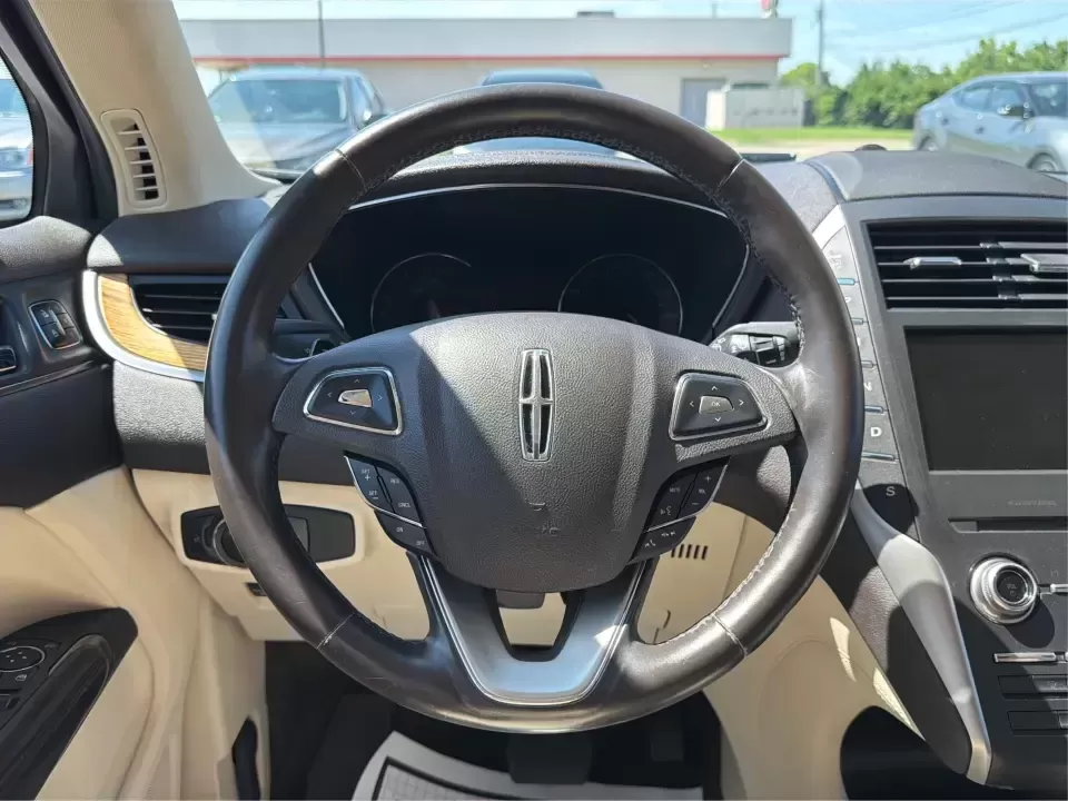 2015 Lincoln MKC Base (5LMTJ2AH4FU) with an 2.3L L4 DOHC 16V engine, 6-Speed Automatic transmission, located at 1230 East Main St, Xenia, OH, 45385, (937) 908-9800, 39.688026, -83.910172 - 2015 Lincoln MKC Base - Photo#15