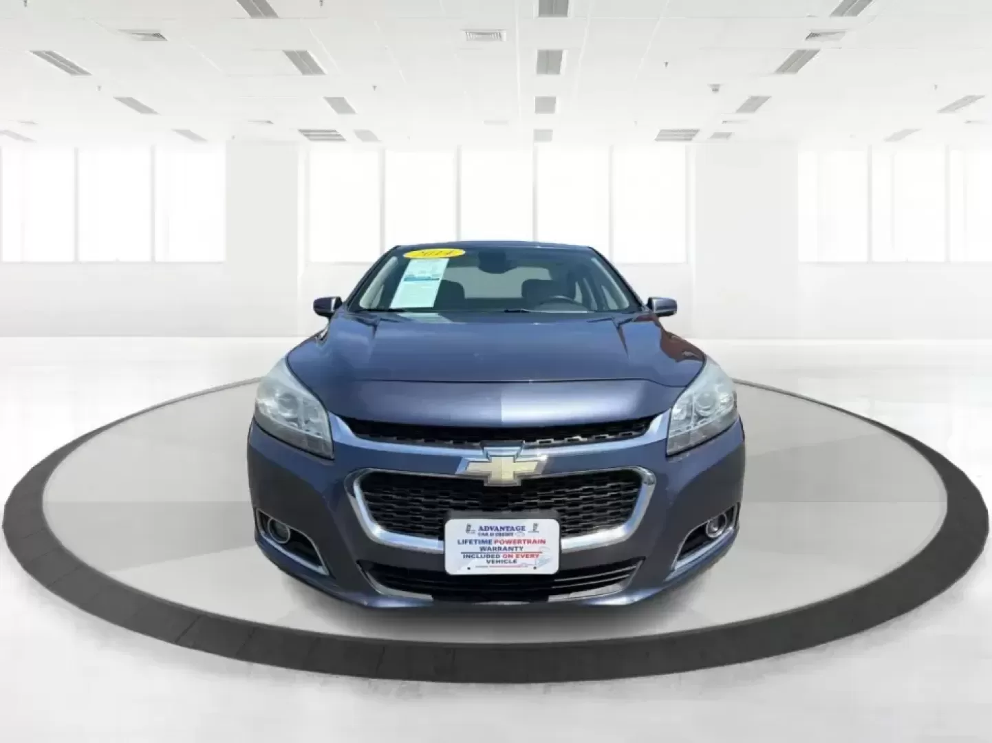 2014 Chevrolet Malibu 1TZ (1G11H5SL5EF) with an 2.5L L4 DOHC 16V engine, 6-Speed Automatic transmission, located at 401 Woodman Dr, Riverside, OH, 45431, (937) 908-9800, 39.760899, -84.123421 - Need a dependable sedan for the daily commute to Wright-Patterson AFB, quick errands down Woodman Dr, or comfortable weekend drives along I-675? This 2014 Chevrolet Malibu 1LZ in eye-catching Atlantis Blue Metallic fits real-life routines-school drop-offs, long commutes, and budget-friendly road tri - Photo#7