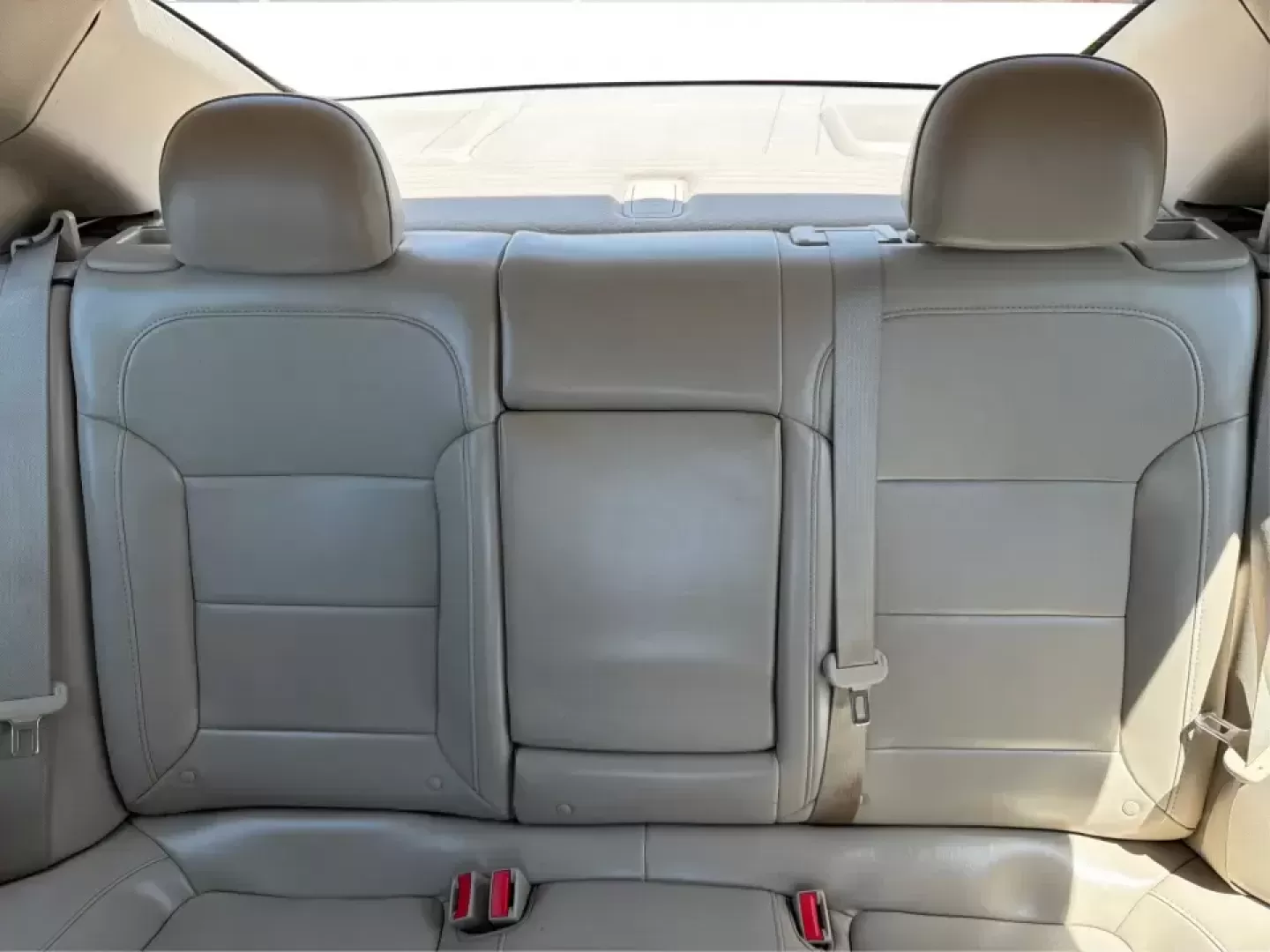 2014 Chevrolet Malibu 1TZ (1G11H5SL5EF) with an 2.5L L4 DOHC 16V engine, 6-Speed Automatic transmission, located at 401 Woodman Dr, Riverside, OH, 45431, (937) 908-9800, 39.760899, -84.123421 - Need a dependable sedan for the daily commute to Wright-Patterson AFB, quick errands down Woodman Dr, or comfortable weekend drives along I-675? This 2014 Chevrolet Malibu 1LZ in eye-catching Atlantis Blue Metallic fits real-life routines-school drop-offs, long commutes, and budget-friendly road tri - Photo#13