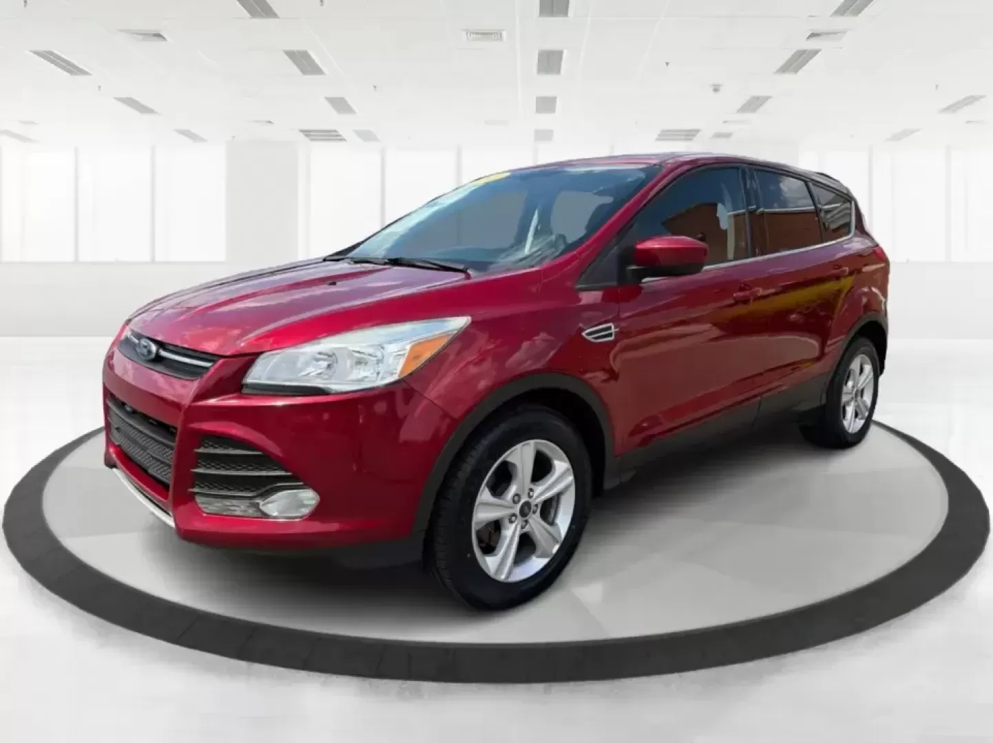 2016 Ford Escape SE (1FMCU0G73GU) with an 2.5L L4 DOHC 16V engine, 6-Speed Automatic transmission, located at 880 E. National Road, Vandalia, OH, 45377, (937) 908-9800, 39.891918, -84.183594 - Pack up the kids, load the groceries, or point the nose toward a weekend getaway-this 2016 Ford Escape SE is the kind of compact SUV that fits real life in Vandalia, OH. With its easy-to-park size, versatile cargo space, and comfortable cabin, it's a smart choice for commuters heading down I75, fami - Photo#8