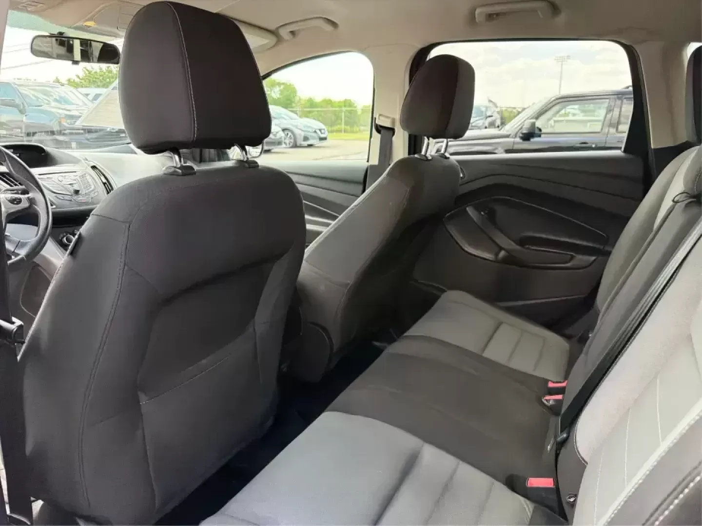 2016 Ford Escape SE (1FMCU0G73GU) with an 2.5L L4 DOHC 16V engine, 6-Speed Automatic transmission, located at 880 E. National Road, Vandalia, OH, 45377, (937) 908-9800, 39.891918, -84.183594 - Pack up the kids, load the groceries, or point the nose toward a weekend getaway-this 2016 Ford Escape SE is the kind of compact SUV that fits real life in Vandalia, OH. With its easy-to-park size, versatile cargo space, and comfortable cabin, it's a smart choice for commuters heading down I75, fami - Photo#10