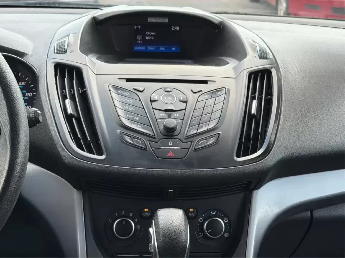 2016 Ford Escape SE (1FMCU0G73GU) with an 2.5L L4 DOHC 16V engine, 6-Speed Automatic transmission, located at 880 E. National Road, Vandalia, OH, 45377, (937) 908-9800, 39.891918, -84.183594 - Pack up the kids, load the groceries, or point the nose toward a weekend getaway-this 2016 Ford Escape SE is the kind of compact SUV that fits real life in Vandalia, OH. With its easy-to-park size, versatile cargo space, and comfortable cabin, it's a smart choice for commuters heading down I75, fami - Photo#13