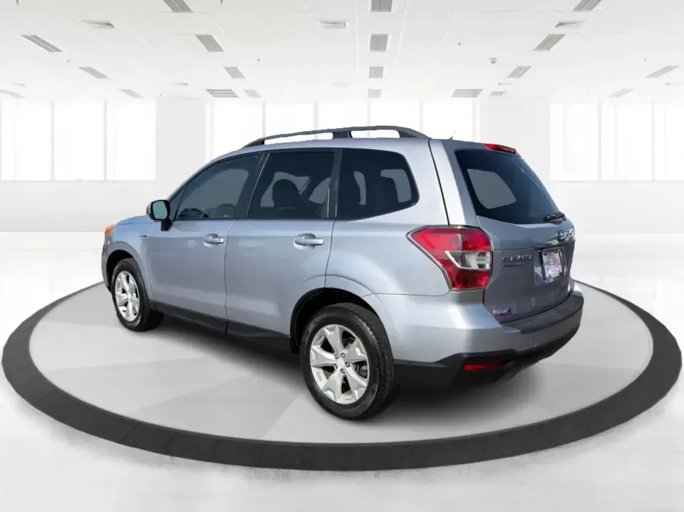 2015 Subaru Forester 2.5i Premium (JF2SJADC8FH) with an 2.5L H-4 DOHC engine, 6-Speed Automatic transmission, located at 880 E. National Road, Vandalia, OH, 45377, (937) 908-9800, 39.891918, -84.183594 - 2015 Subaru Forester 2.5i Premium - Photo#4