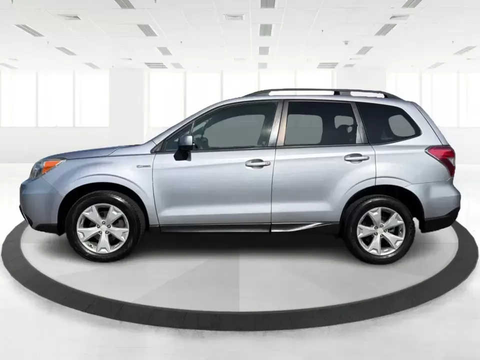 2015 Subaru Forester 2.5i Premium (JF2SJADC8FH) with an 2.5L H-4 DOHC engine, 6-Speed Automatic transmission, located at 880 E. National Road, Vandalia, OH, 45377, (937) 908-9800, 39.891918, -84.183594 - 2015 Subaru Forester 2.5i Premium - Photo#5