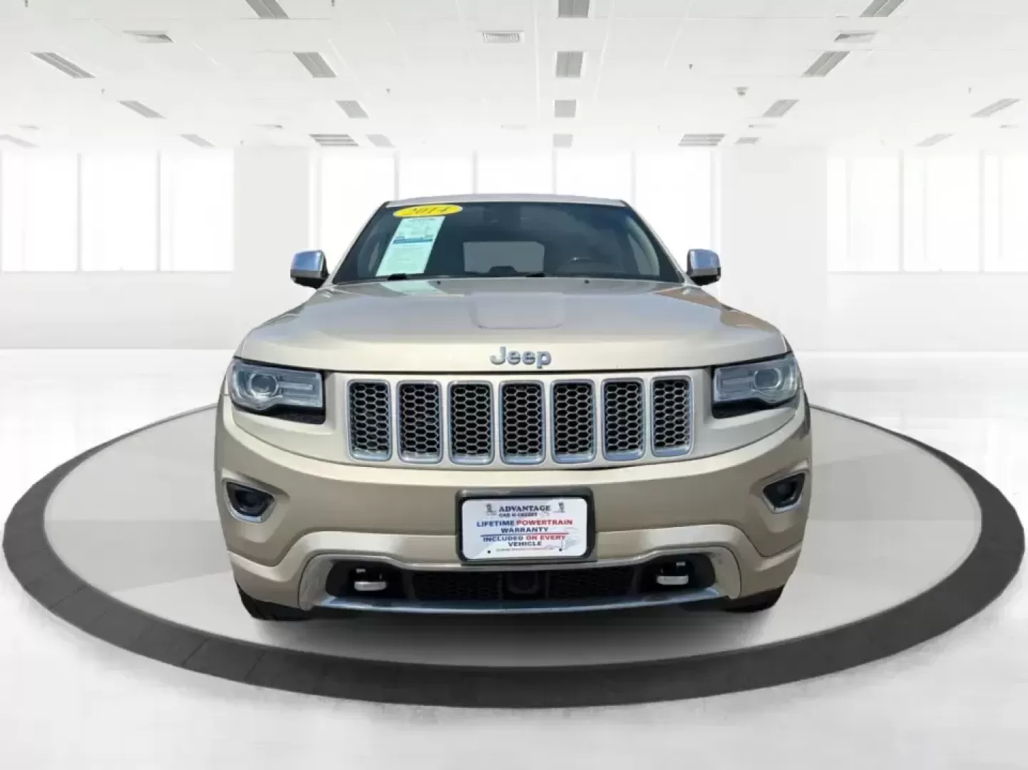 2014 Jeep Grand Cherokee Overland (1C4RJFCTXEC) with an 5.7L V8 OHV 16V engine, 5-Speed Automatic transmission, located at 1951 S Dayton Lakeview Rd., New Carlisle, OH, 45344, (937) 908-9800, 39.890999, -84.050255 - Picture your next weekend: loading up for a road trip to Yellow Springs, cruising I675 with the family in comfort, or heading out to the trails and backroads around Wright-Patterson Air Force Base with the confidence of 4WD. This 2014 Jeep Grand Cherokee Overland is built for drivers who want a refi - Photo#7