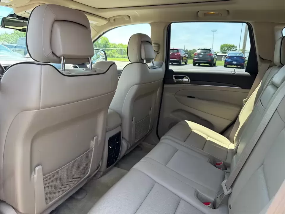 2014 Jeep Grand Cherokee Overland (1C4RJFCTXEC) with an 5.7L V8 OHV 16V engine, 5-Speed Automatic transmission, located at 1230 East Main St, Xenia, OH, 45385, (937) 908-9800, 39.688026, -83.910172 - Picture your next weekend: loading up for a road trip to Yellow Springs, cruising I675 with the family in comfort, or heading out to the trails and backroads around Wright-Patterson Air Force Base with the confidence of 4WD. This 2014 Jeep Grand Cherokee Overland is built for drivers who want a refi - Photo#10