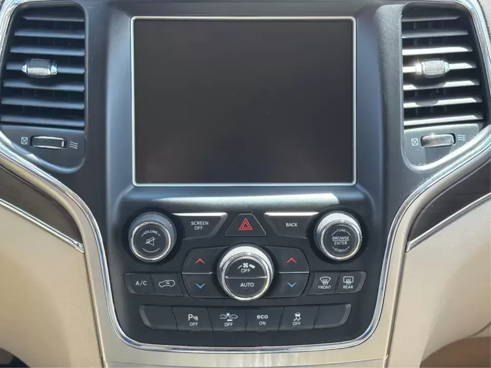 2014 Jeep Grand Cherokee Overland (1C4RJFCTXEC) with an 5.7L V8 OHV 16V engine, 5-Speed Automatic transmission, located at 1230 East Main St, Xenia, OH, 45385, (937) 908-9800, 39.688026, -83.910172 - Picture your next weekend: loading up for a road trip to Yellow Springs, cruising I675 with the family in comfort, or heading out to the trails and backroads around Wright-Patterson Air Force Base with the confidence of 4WD. This 2014 Jeep Grand Cherokee Overland is built for drivers who want a refi - Photo#13