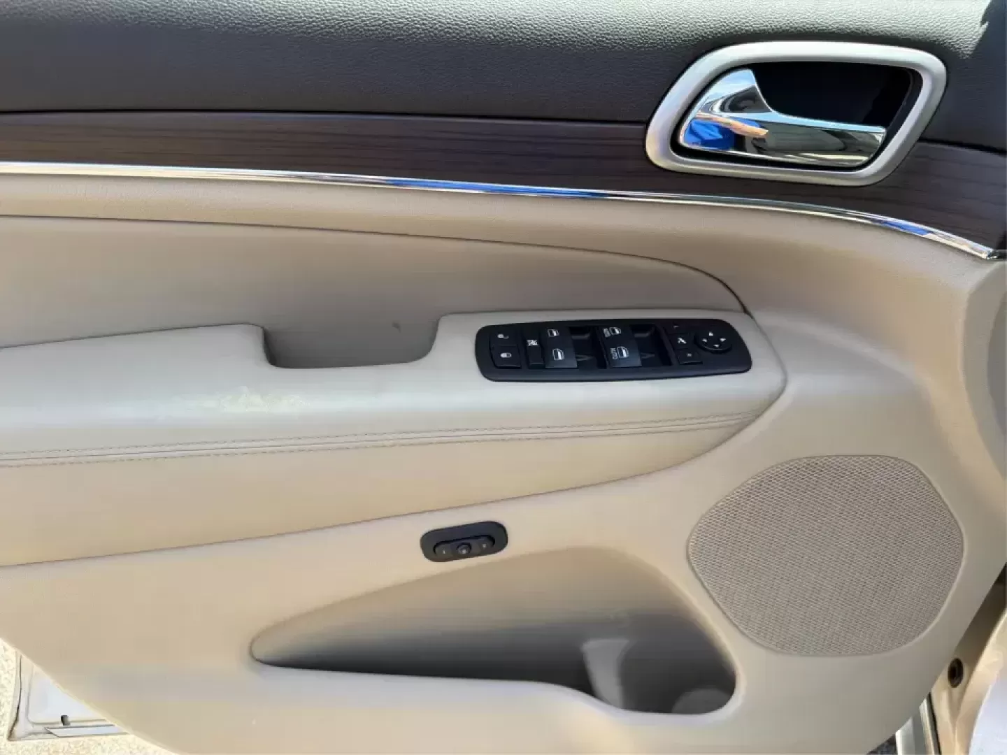 2014 Jeep Grand Cherokee Overland (1C4RJFCTXEC) with an 5.7L V8 OHV 16V engine, 5-Speed Automatic transmission, located at 1951 S Dayton Lakeview Rd., New Carlisle, OH, 45344, (937) 908-9800, 39.890999, -84.050255 - Picture your next weekend: loading up for a road trip to Yellow Springs, cruising I675 with the family in comfort, or heading out to the trails and backroads around Wright-Patterson Air Force Base with the confidence of 4WD. This 2014 Jeep Grand Cherokee Overland is built for drivers who want a refi - Photo#19