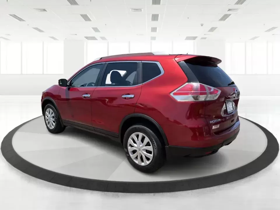 2016 Nissan Rogue S (JN8AT2MVXGW) with an 2.5L I-4 DOHC engine, CVT transmission, located at 1099 N County Rd 25A , Troy, OH, 45373, (937) 908-9800, 40.057079, -84.212883 - 2016 Nissan Rogue S - Photo#4