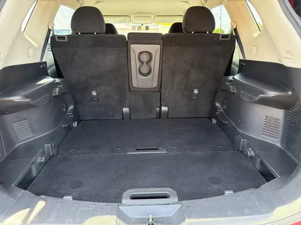 2016 Nissan Rogue S (JN8AT2MVXGW) with an 2.5L I-4 DOHC engine, CVT transmission, located at 1099 N County Rd 25A , Troy, OH, 45373, (937) 908-9800, 40.057079, -84.212883 - 2016 Nissan Rogue S - Photo#12