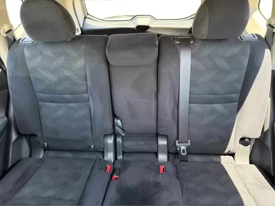 2016 Nissan Rogue S (JN8AT2MVXGW) with an 2.5L I-4 DOHC engine, CVT transmission, located at 1099 N County Rd 25A , Troy, OH, 45373, (937) 908-9800, 40.057079, -84.212883 - 2016 Nissan Rogue S - Photo#14
