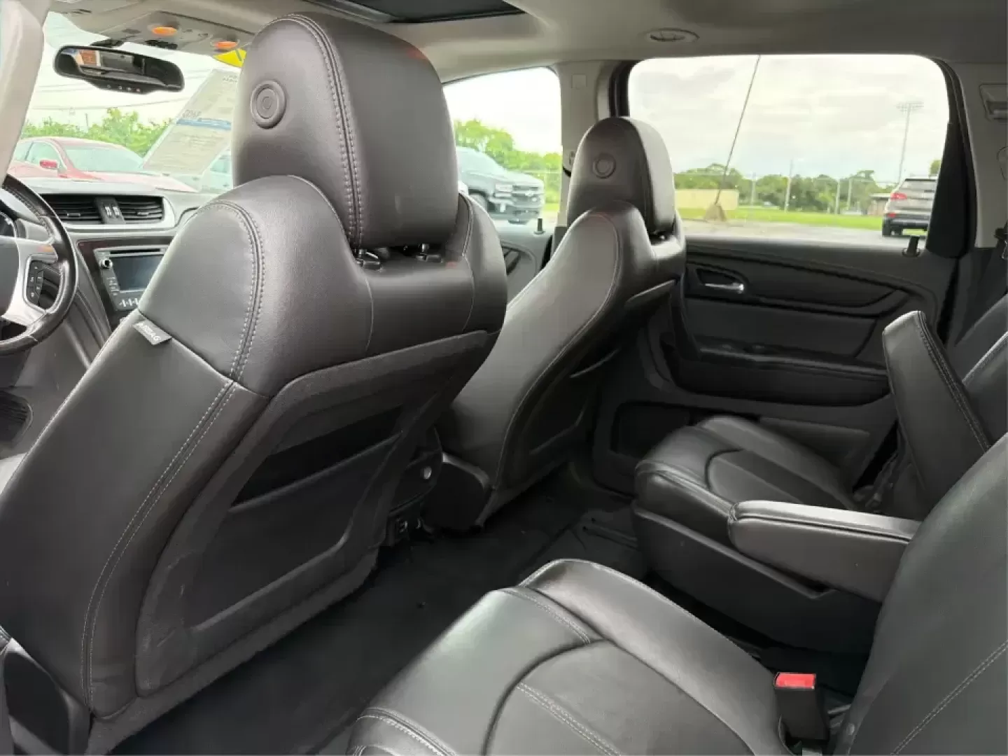 2017 Chevrolet Traverse 2LT (1GNKVHKD5HJ) with an 3.6L V-6 gasoline direct injection engine, 6A transmission, located at 1951 S Dayton Lakeview Rd., New Carlisle, OH, 45344, (937) 908-9800, 39.890999, -84.050255 - Big weekend plans, a growing family, or a daily commute that demands space and comfort? This 2017 Chevrolet Traverse 2LT is the kind of SUV that fits real life in Riverside-ready for school drop-offs, Costco runs, and road trips out toward Hocking Hills with room for friends, gear, and everyone's sn - Photo#10