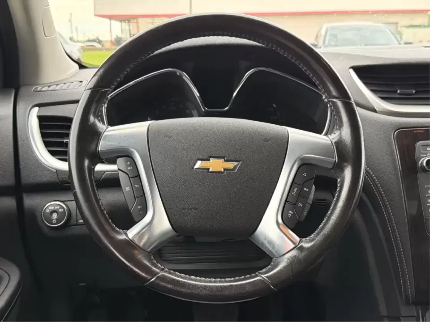 2017 Chevrolet Traverse 2LT (1GNKVHKD5HJ) with an 3.6L V-6 gasoline direct injection engine, 6A transmission, located at 1951 S Dayton Lakeview Rd., New Carlisle, OH, 45344, (937) 908-9800, 39.890999, -84.050255 - Big weekend plans, a growing family, or a daily commute that demands space and comfort? This 2017 Chevrolet Traverse 2LT is the kind of SUV that fits real life in Riverside-ready for school drop-offs, Costco runs, and road trips out toward Hocking Hills with room for friends, gear, and everyone's sn - Photo#15