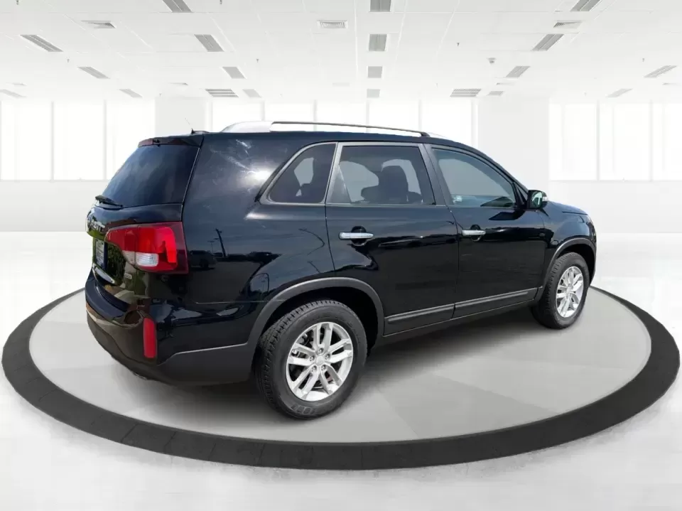 2014 Kia Sorento LX (5XYKT3A68EG) with an 2.4L I-4 gasoline direct injection engine, 6-Speed Automatic transmission, located at 1099 N County Rd 25A , Troy, OH, 45373, (937) 908-9800, 40.057079, -84.212883 - Need an SUV that fits real life in Troy-school drop-offs, a long commute down I-75, and weekend runs to Charleston Falls Preserve or a day around Downtown Troy? This 2014 Kia Sorento LX in Ebony Black is a practical, road-trip-ready SUV that balances everyday comfort with the kind of space and versa - Photo#2