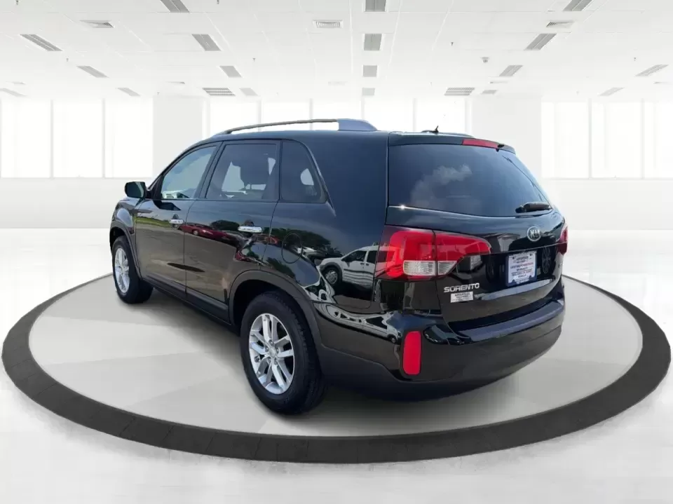 2014 Kia Sorento LX (5XYKT3A68EG) with an 2.4L I-4 gasoline direct injection engine, 6-Speed Automatic transmission, located at 1099 N County Rd 25A , Troy, OH, 45373, (937) 908-9800, 40.057079, -84.212883 - Need an SUV that fits real life in Troy-school drop-offs, a long commute down I-75, and weekend runs to Charleston Falls Preserve or a day around Downtown Troy? This 2014 Kia Sorento LX in Ebony Black is a practical, road-trip-ready SUV that balances everyday comfort with the kind of space and versa - Photo#4