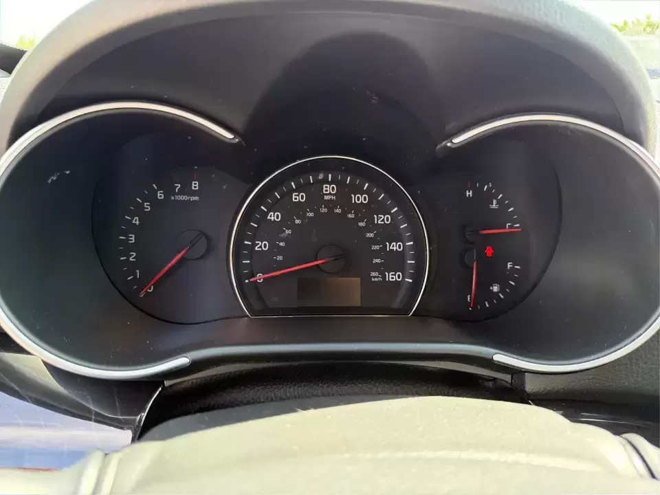 2014 Kia Sorento LX (5XYKT3A68EG) with an 2.4L I-4 gasoline direct injection engine, 6-Speed Automatic transmission, located at 1099 N County Rd 25A , Troy, OH, 45373, (937) 908-9800, 40.057079, -84.212883 - Need an SUV that fits real life in Troy-school drop-offs, a long commute down I-75, and weekend runs to Charleston Falls Preserve or a day around Downtown Troy? This 2014 Kia Sorento LX in Ebony Black is a practical, road-trip-ready SUV that balances everyday comfort with the kind of space and versa - Photo#15