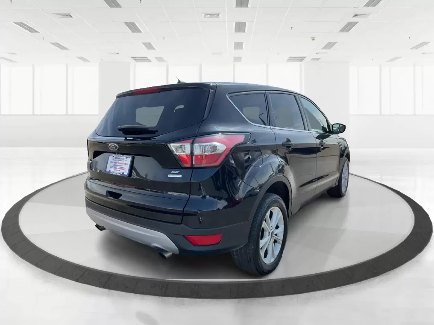 2017 Ford Escape SE (1FMCU0G9XHU) with an EcoBoost 1.5L I-4 gasoline direct injection engine, located at 1184 Kauffman Ave, Fairborn, OH, 45324, (937) 908-9800, 39.807072, -84.030914 - ### Discover the Adventure of the 2017 Ford Escape SE at Advantage Car and Credit<br /> <br /> If you're seeking a vehicle that perfectly adapts to your active lifestyle, look no further than the 2017 Ford Escape SE, available now at Advantage Car and Credit in Fairborn, OH. Whether you're embarking - Photo#2