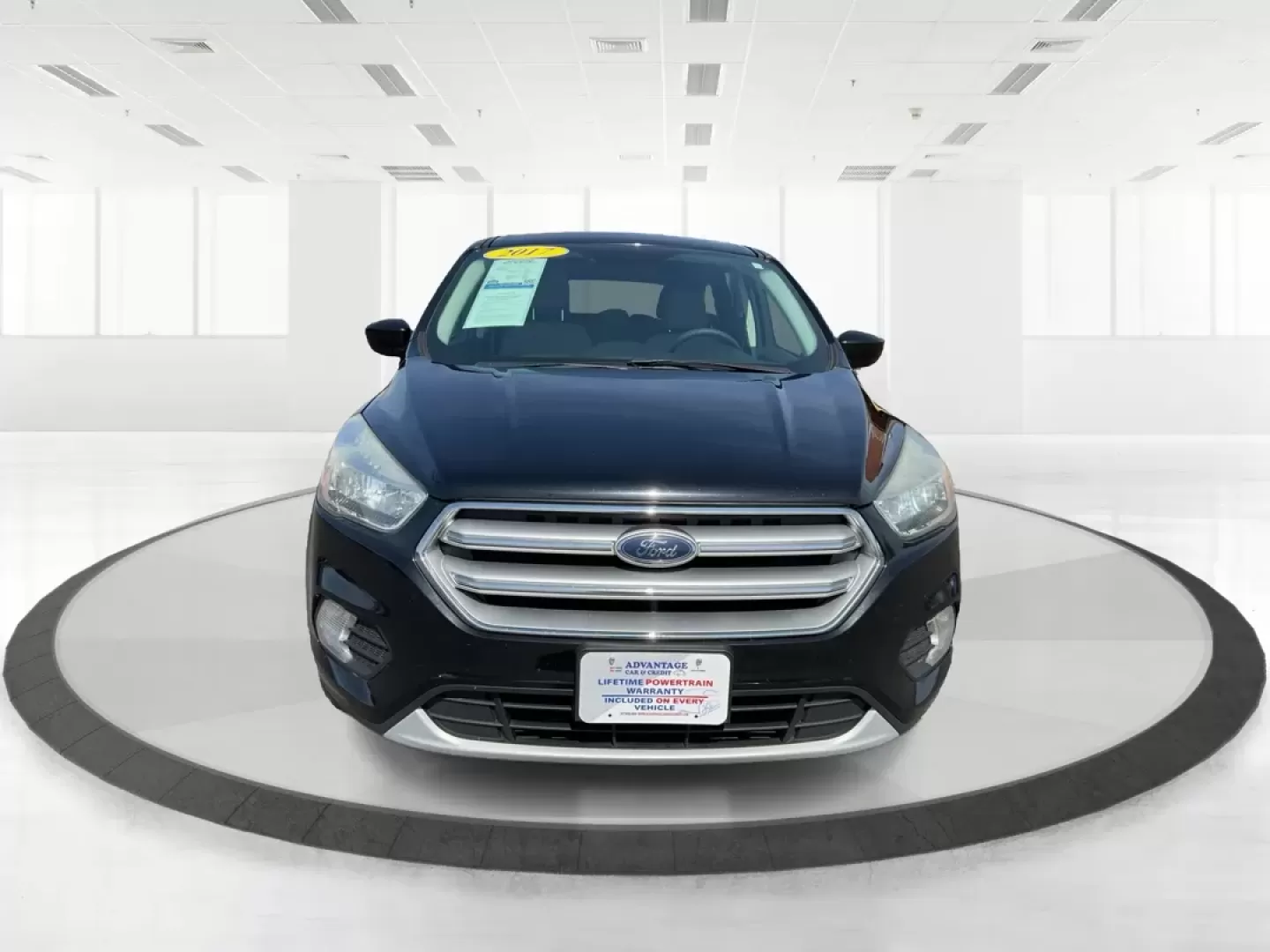 2017 Ford Escape SE (1FMCU0G9XHU) with an EcoBoost 1.5L I-4 gasoline direct injection engine, located at 1184 Kauffman Ave, Fairborn, OH, 45324, (937) 908-9800, 39.807072, -84.030914 - ### Discover the Adventure of the 2017 Ford Escape SE at Advantage Car and Credit<br /> <br /> If you're seeking a vehicle that perfectly adapts to your active lifestyle, look no further than the 2017 Ford Escape SE, available now at Advantage Car and Credit in Fairborn, OH. Whether you're embarking - Photo#7