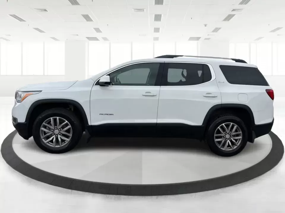 2017 GMC Acadia SLE-2 (1GKKNSLS1HZ) with an 2.5L L4 DOHC 16V engine, 6A transmission, located at 1230 East Main St, Xenia, OH, 45385, (937) 908-9800, 39.688026, -83.910172 - Ready for a busy family week in Troy and a weekend escape to Hocking Hills? This 2017 GMC Acadia SLE-2 is the kind of midsize SUV that fits real life-school drop-offs, grocery runs, long commutes down I-75, and road trips with friends-while giving you the confidence of available traction and the pra - Photo#5