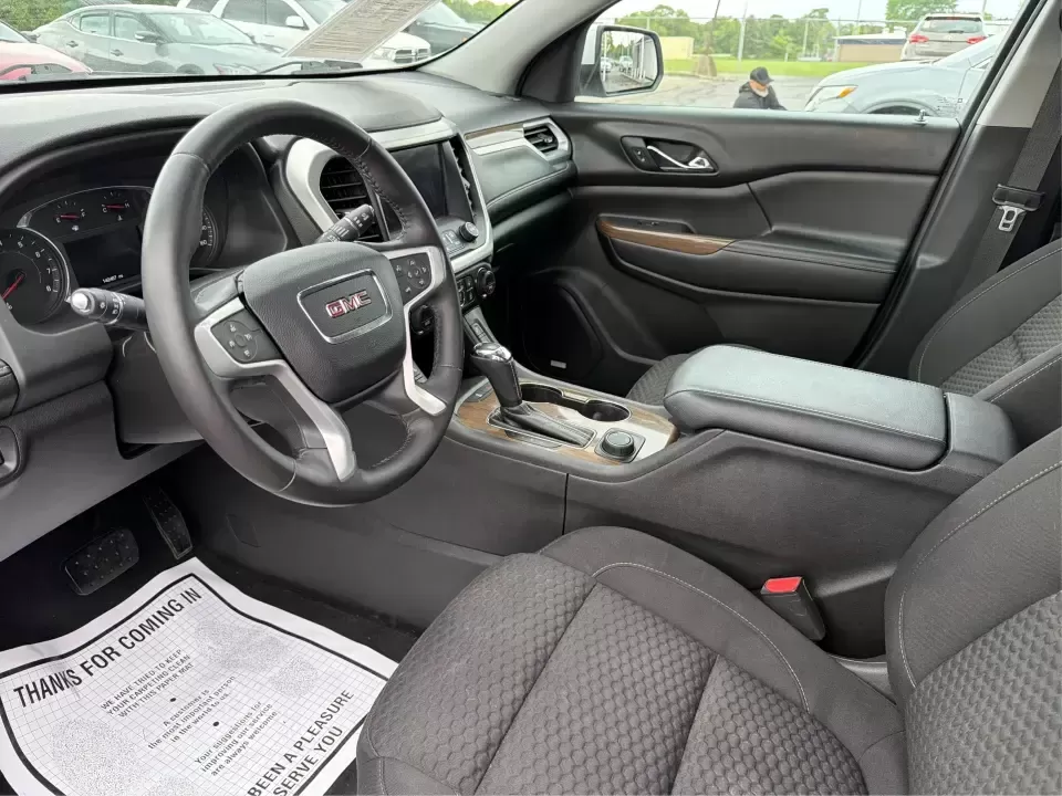 2017 GMC Acadia SLE-2 (1GKKNSLS1HZ) with an 2.5L L4 DOHC 16V engine, 6A transmission, located at 1230 East Main St, Xenia, OH, 45385, (937) 908-9800, 39.688026, -83.910172 - Ready for a busy family week in Troy and a weekend escape to Hocking Hills? This 2017 GMC Acadia SLE-2 is the kind of midsize SUV that fits real life-school drop-offs, grocery runs, long commutes down I-75, and road trips with friends-while giving you the confidence of available traction and the pra - Photo#9
