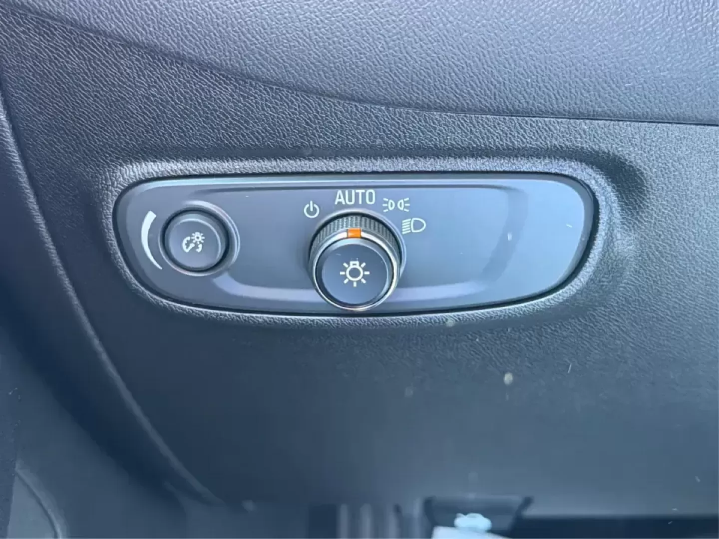 2019 Chevrolet Equinox LT (3GNAXJEV6KS) with an 1.5L I-4 gasoline direct injection engine, 6A transmission, located at 4508 South Dixie Dr, Moraine, OH, 45439, (937) 908-9800, 39.689976, -84.218452 - Need one SUV that can handle weekday commutes down South Dixie Dr, school drop-offs, and a weekend run to Carillon Historical Park or the Dayton Dragons game? This 2019 Chevrolet Equinox LT in eye-catching Cajun Red Tintcoat is a smart, comfortable choice for busy lives in the Miami Valley-especiall - Photo#16